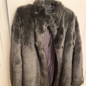 aritzia babaton oversize faux fur coat